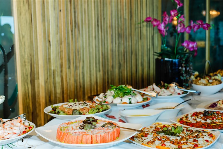 Sunday Buffet at Bay Lodge